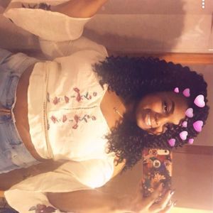 Meet your Posher, Simone